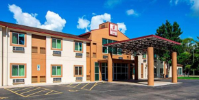 Seasons Inn Traverse City